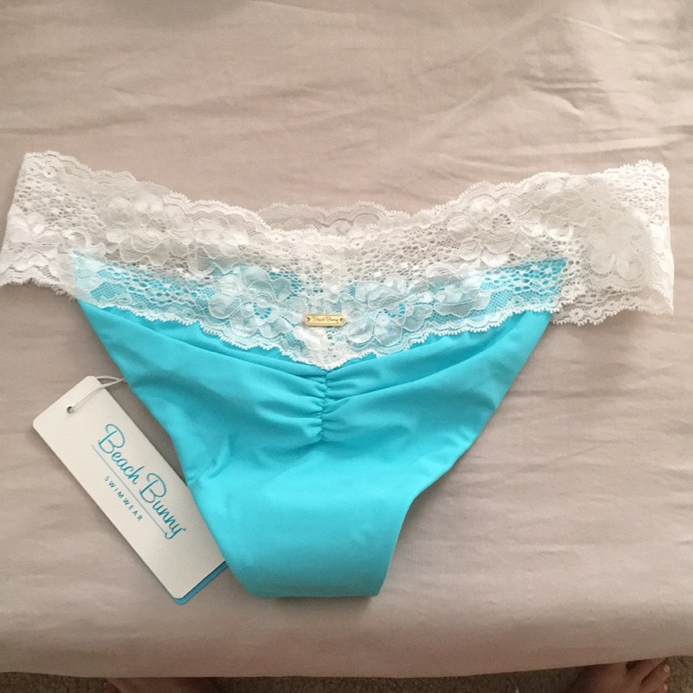 Beach bunny lady lace blue and white bottom NWT